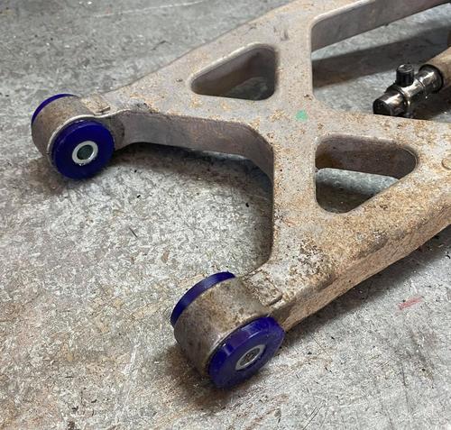 Go to Shifter Bush Kit to suit Ford Ranger PXI & PXII & Mazda BT-50 UP, UR