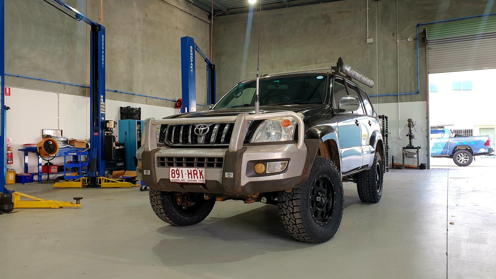 2 Inch 50mm Formula 4x4 ReadyStrut Lift Kit to suit Toyota Prado 120 & 150 Series 2002-on & FJ Cruiser 2006-2018
