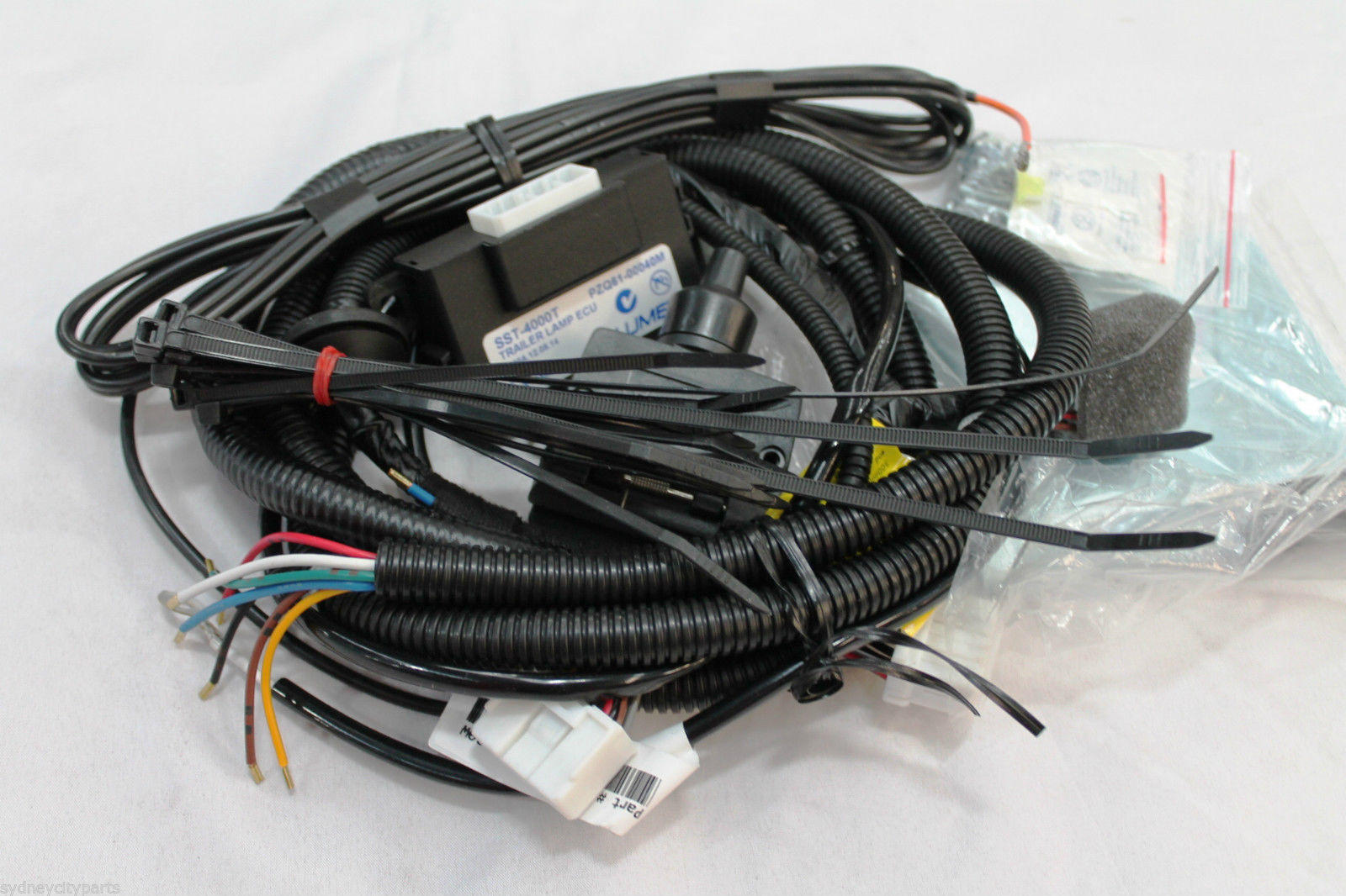 Genuine Toyota Towbar wiring harness | eBay