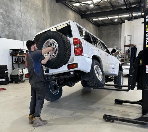 Go to 3 Inch to 4 Inch Adjustable Formula 4x4 Shock Absorber Kit to suit Nissan Patrol GQ, Y60 & GU, Y61 1988-2016