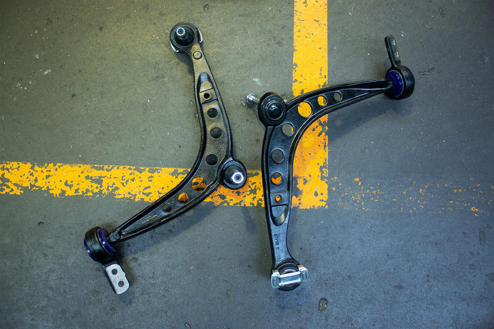 Front Lower Control Arm Kit iincluding Ball Joints to suit BMW E36 & Z4